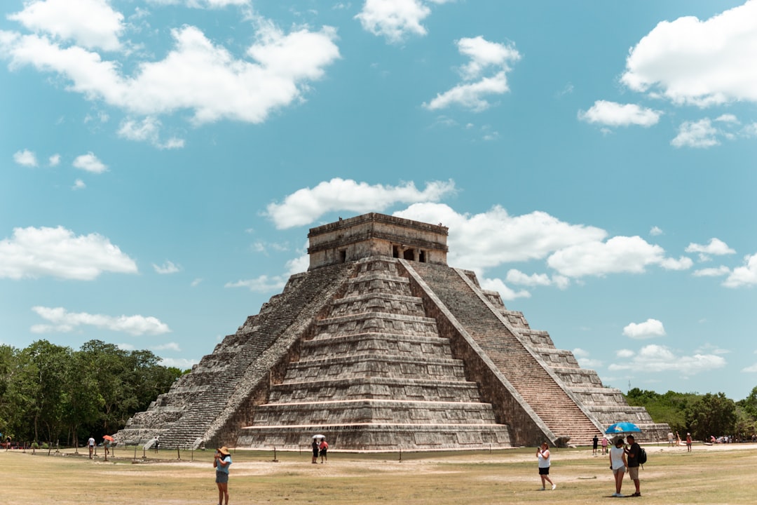 Chichén Itzá: architettura Maya tra luce e pietra - 97751 Yucatán | Secret World Trip Planner