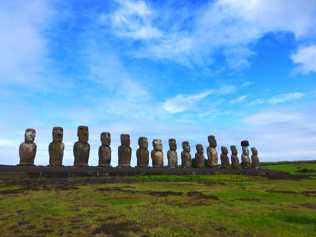 Ahu Tongariki: 15 Moai at Sunrise on Easter Island - Isola di Pasqua | Secret World Trip Planner