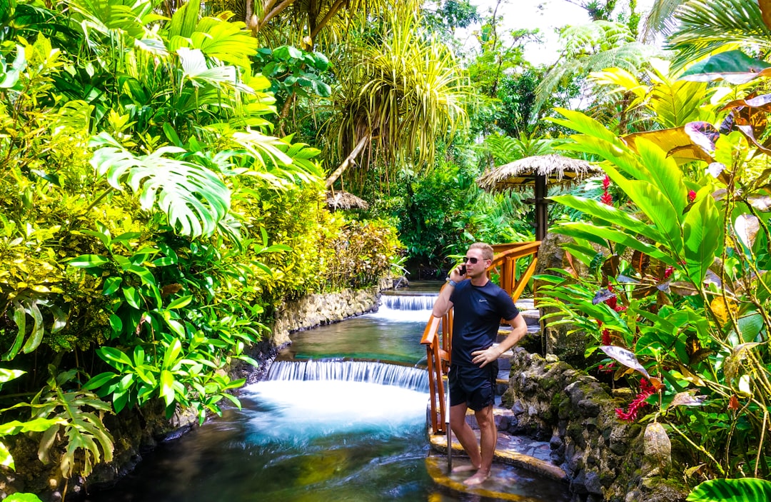 Sources chaudes de Tabacon : thermes volcaniques au Costa Rica - La Fortuna | Secret World Trip Planner