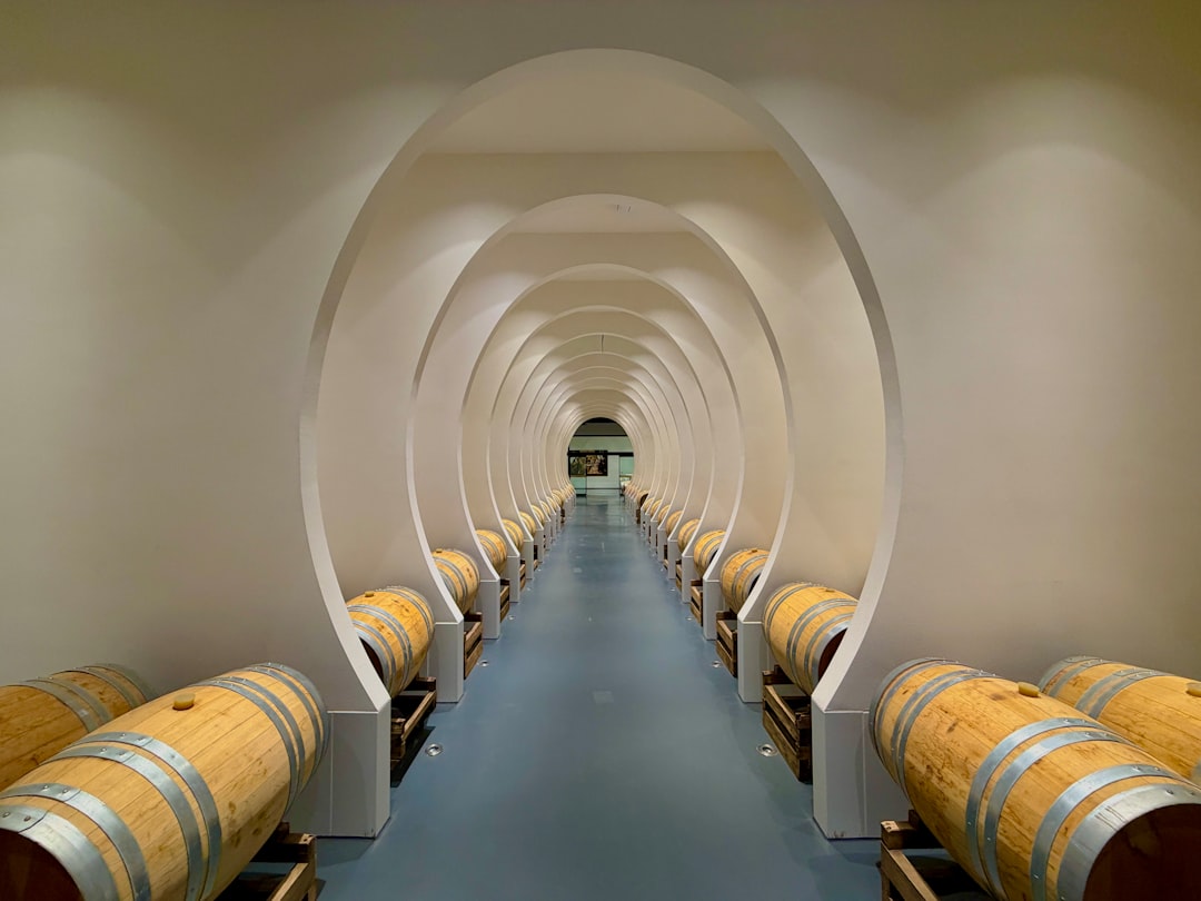 Weinmuseum Brotte: Weine und Terroir in Châteauneuf-du-Pape - Av. Saint-Pierre de Luxembourg | Secret World Trip Planner