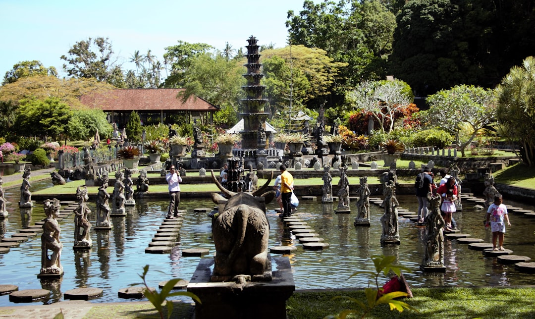 Tirta Gangga : le palais royal sur l'eau à Bali - Kabupaten Karangasem | Secret World Trip Planner