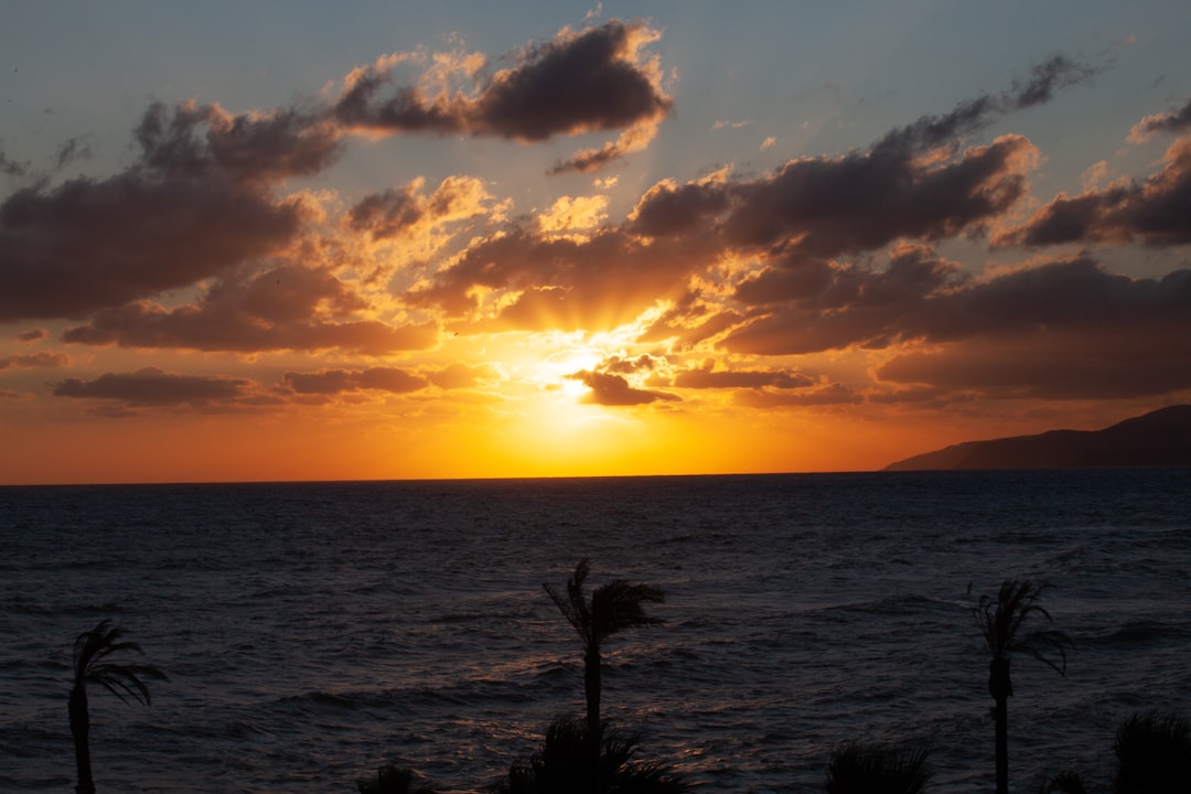 Oia a Santorini: el atardecer en la caldera - Unnamed Road | Secret World Trip Planner