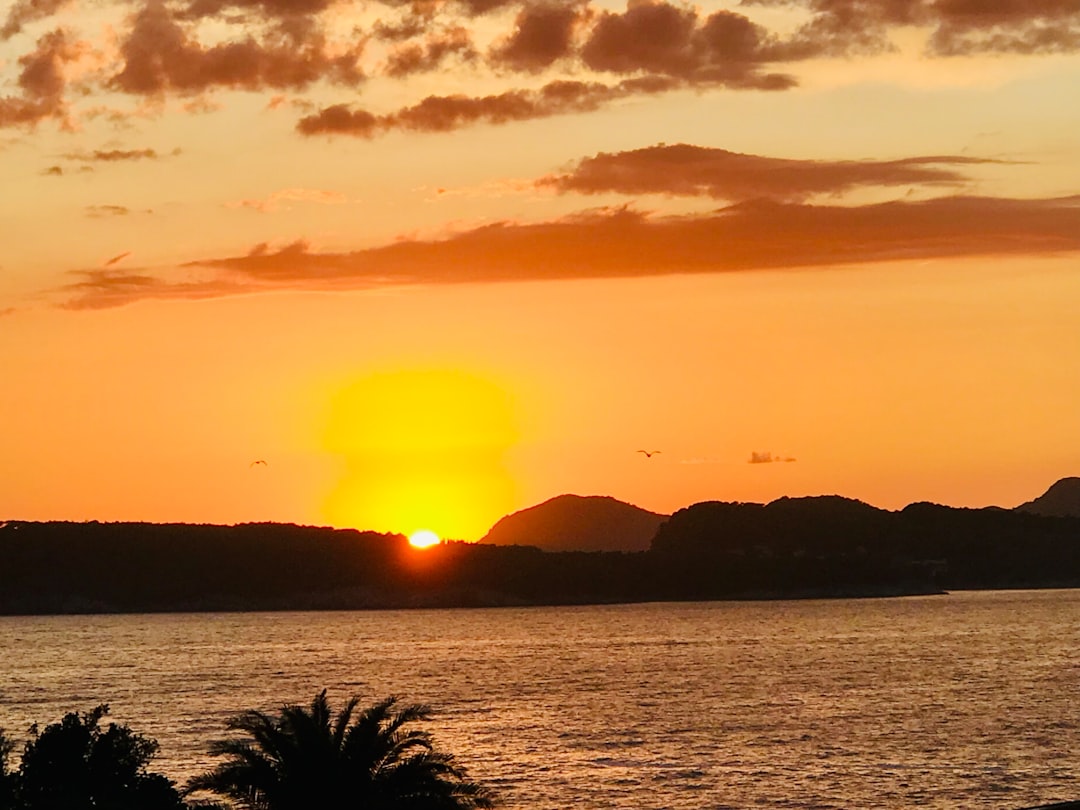 Oia em Santorini: o pôr do sol na caldeira - Unnamed Road | Secret World Trip Planner