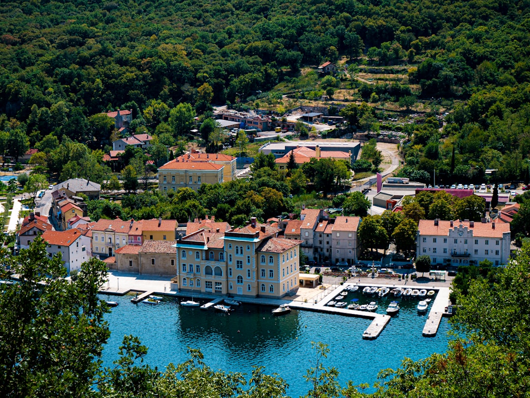 Burićevac : un coin de nature préservée en Croatie - Drvenik | Secret World Trip Planner