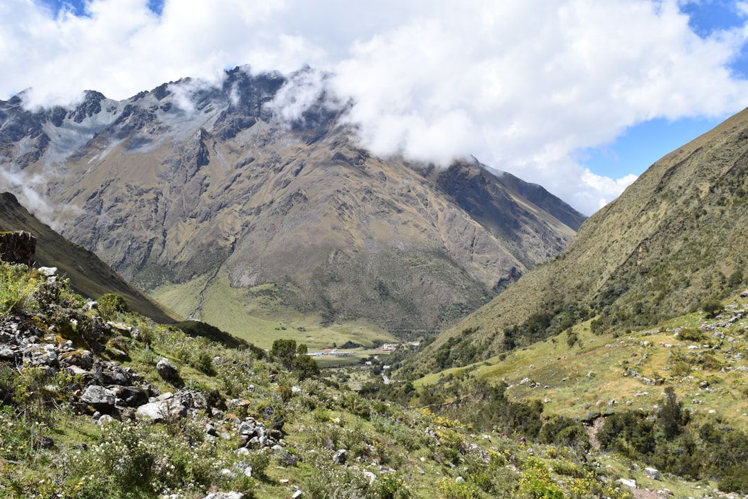 Découvrez le Nevado Ticlla : un bijou naturel du Pérou - Miraflores | Secret World Trip Planner