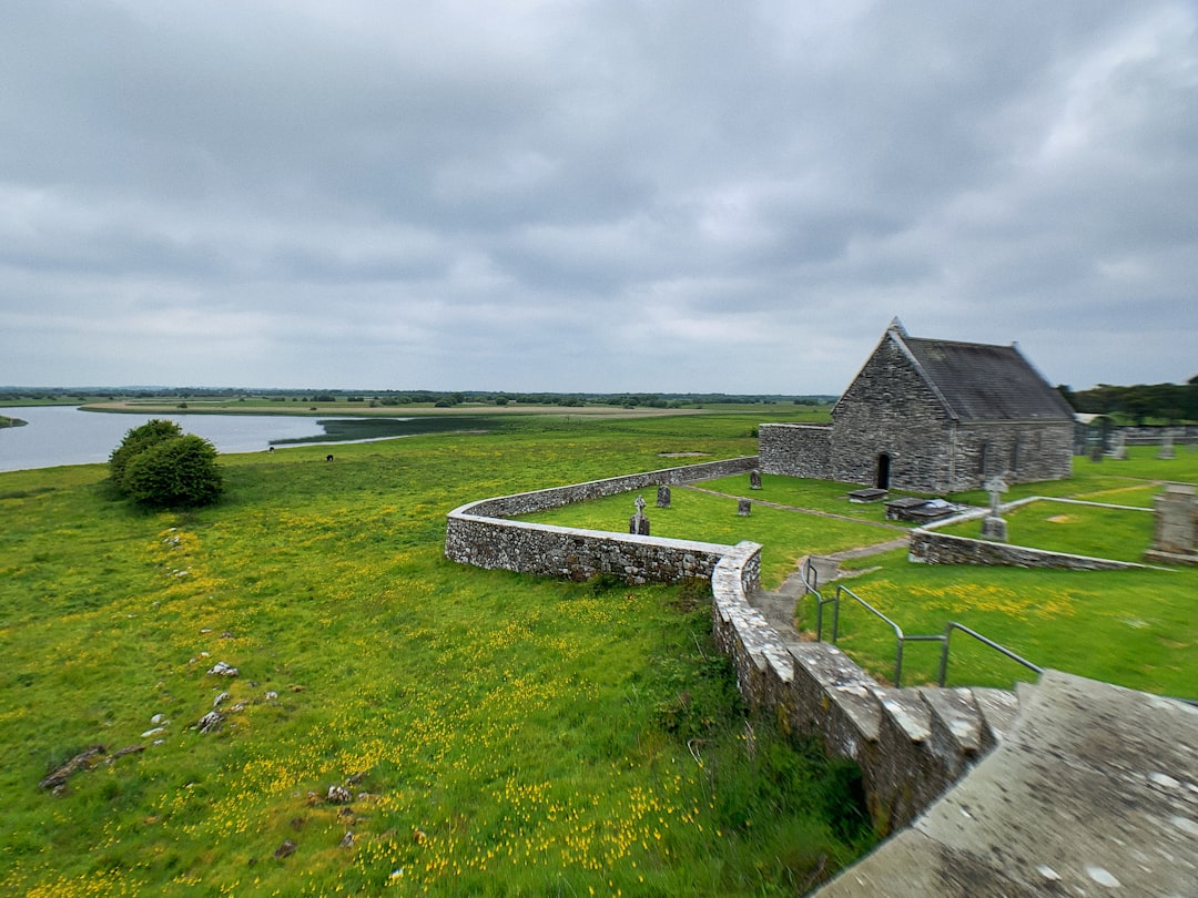 Scopri l'Old Church in Irlanda: storia e fascino senza tempo - Cobh | Secret World Trip Planner