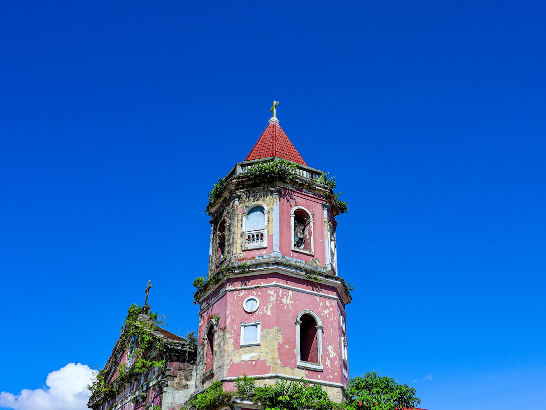 Scopri Punta Cruz Watchtower: Storia e Bellezza delle Filippine - Maribojoc | Secret World Trip Planner