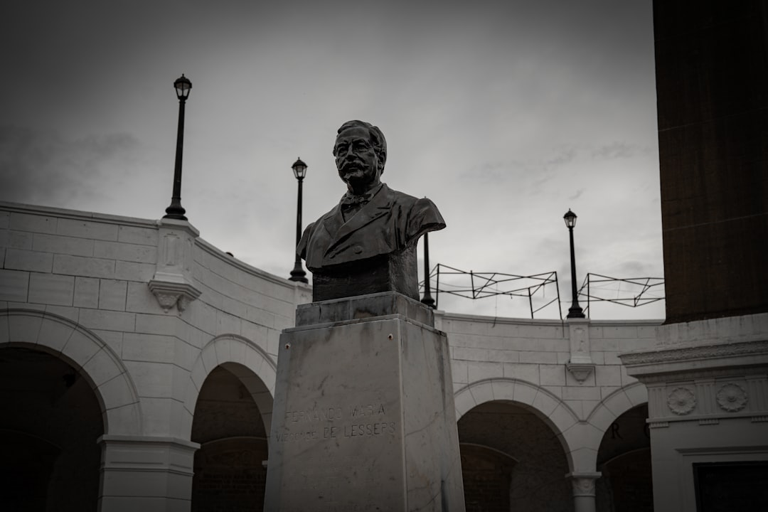 Exploration de la Statue Cristóbal Colón à Panama — Colón