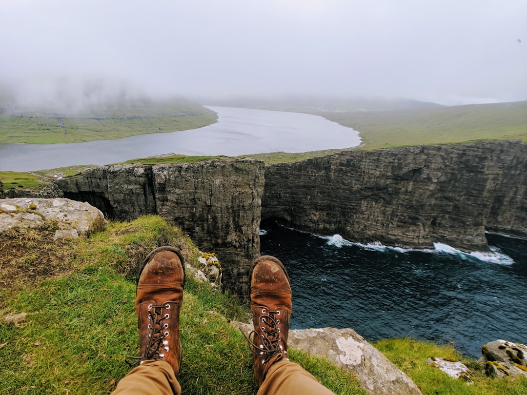 Sørvágsvatn: The Lake That Floats Above the Ocean - Sørvágsvatn | Secret World Trip Planner