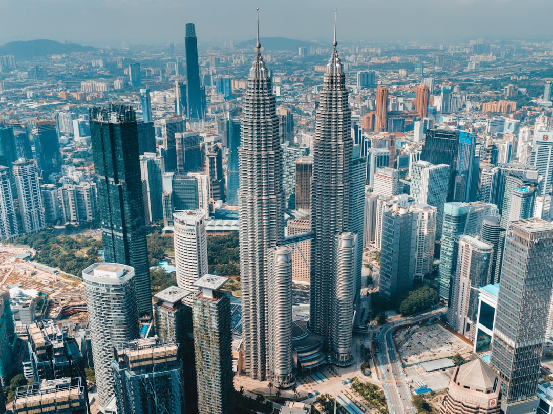 Torres Petronas: arquitectura y emoción en Kuala Lumpur - 50088 Kuala Lumpur | Secret World Trip Planner
