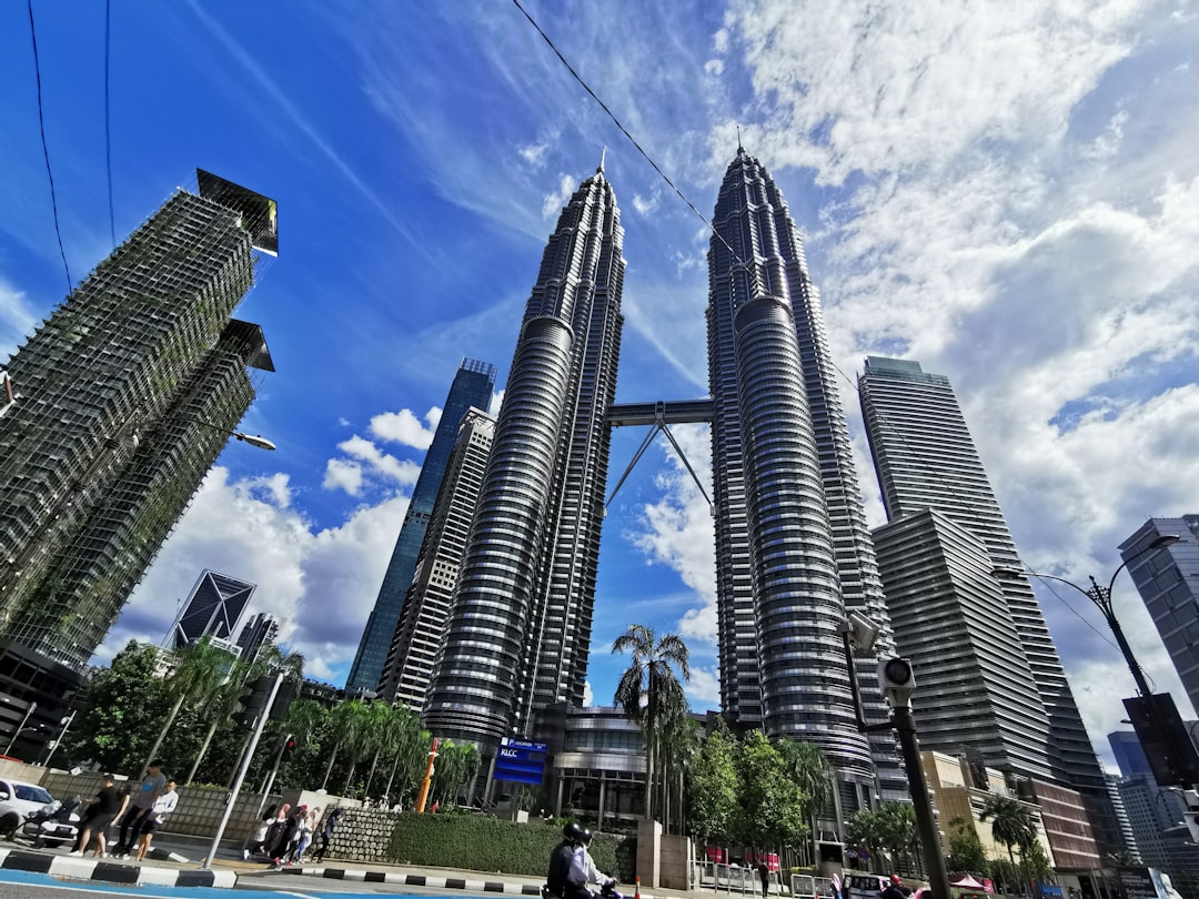 Torres Petronas: arquitectura y emoción en Kuala Lumpur - 50088 Kuala Lumpur | Secret World Trip Planner