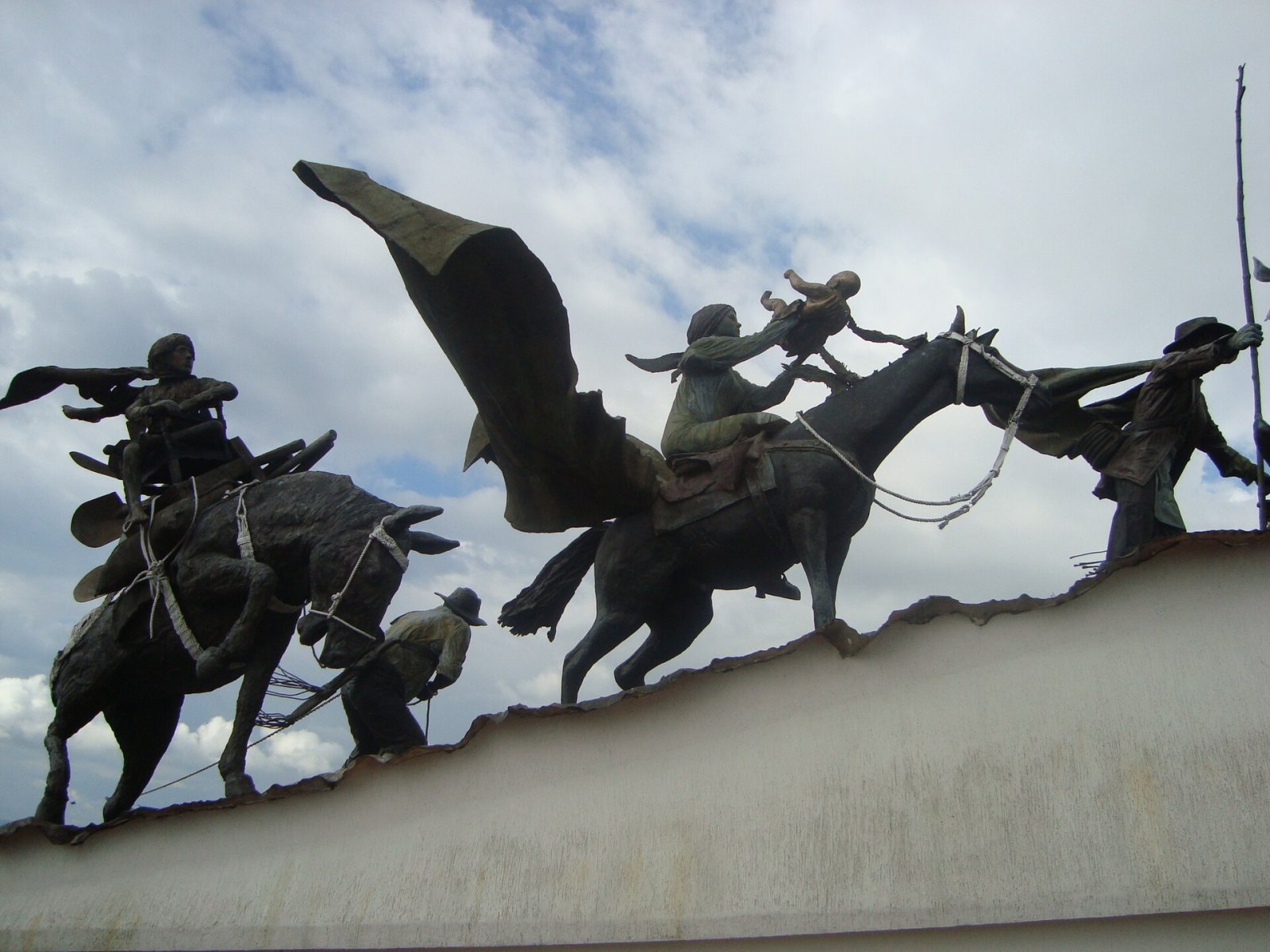 Denkmal der Kolonisatoren: Symbol von Manizales in Kolumbien - Manizales | Secret World Trip Planner