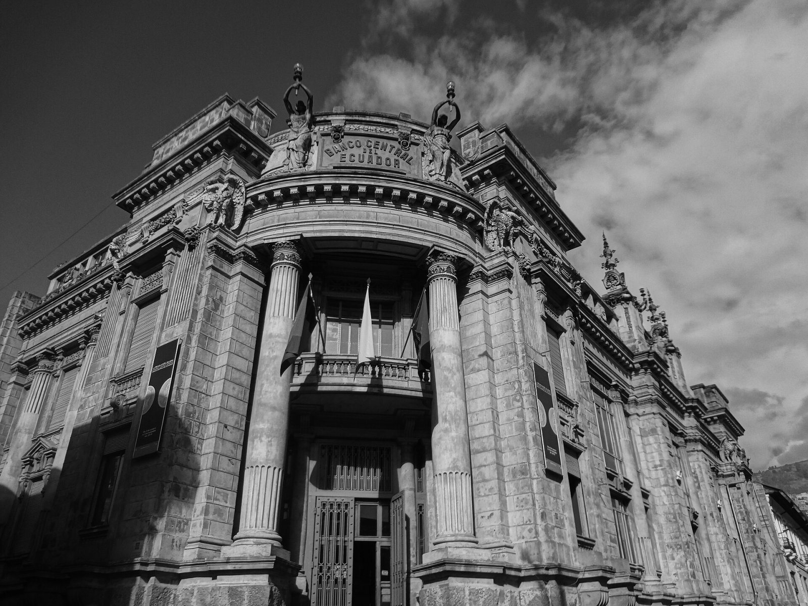 Descubre el Museo del Banco Central en Ecuador: un viaje cultural — Quito