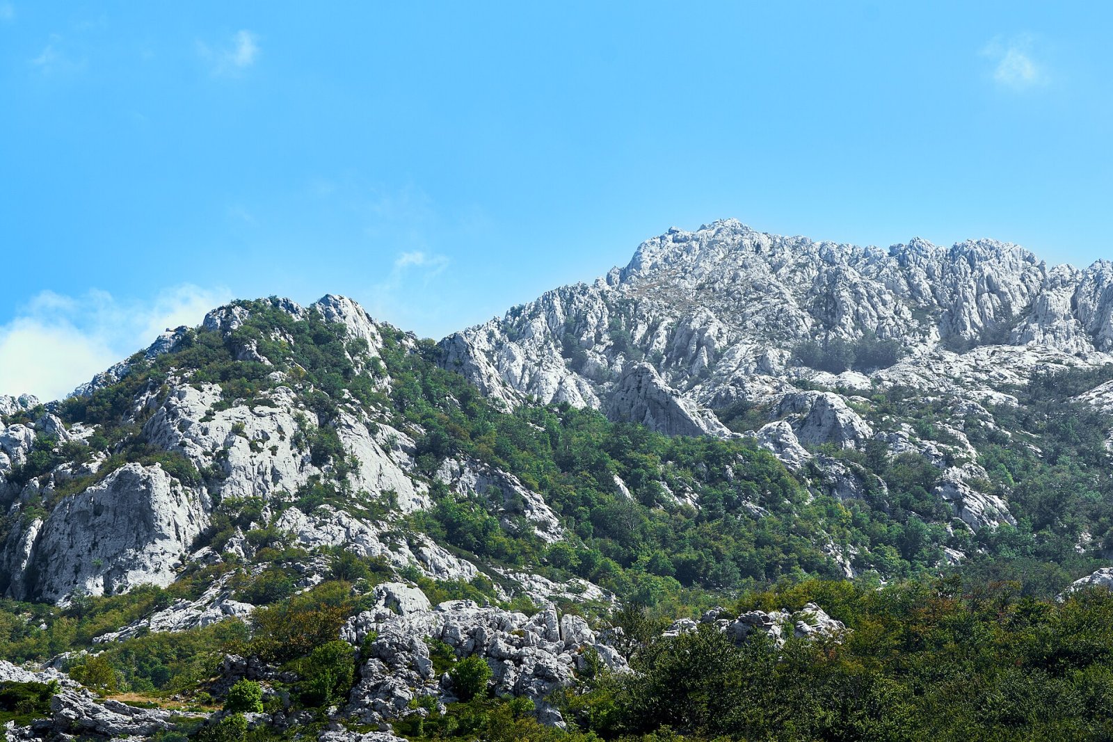 Esplorare Crnopac: il tesoro nascosto della Croazia - Gračac | Secret World Trip Planner