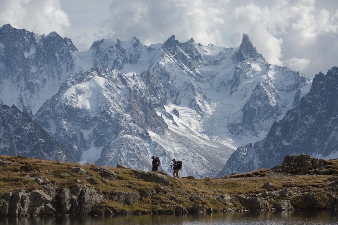 Tour du Mont Blanc : un trekking alpin de 170 km - Route d'Argentiere | Secret World Trip Planner