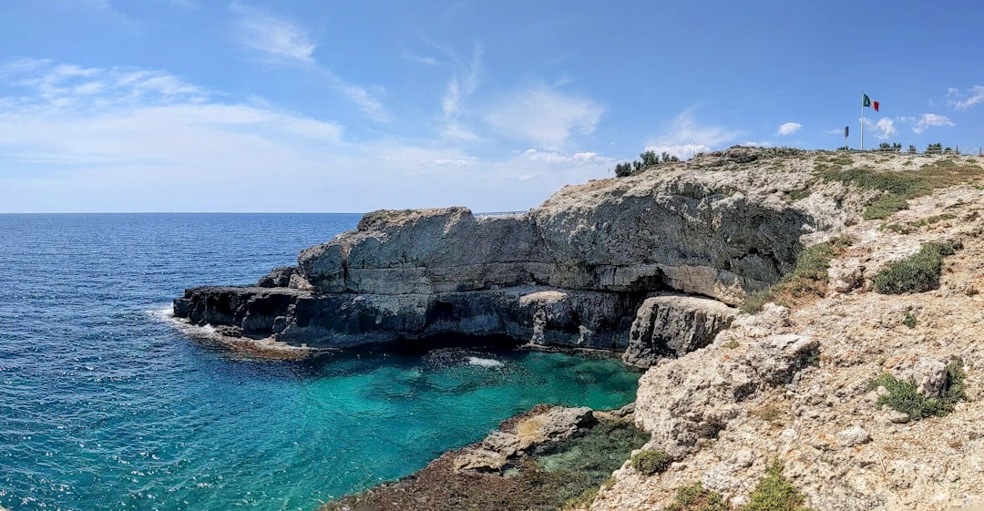 Phare de Capo Murro di Porco : lumière sur la Sicile - Str. Capo Murro di Porco | Secret World Trip Planner