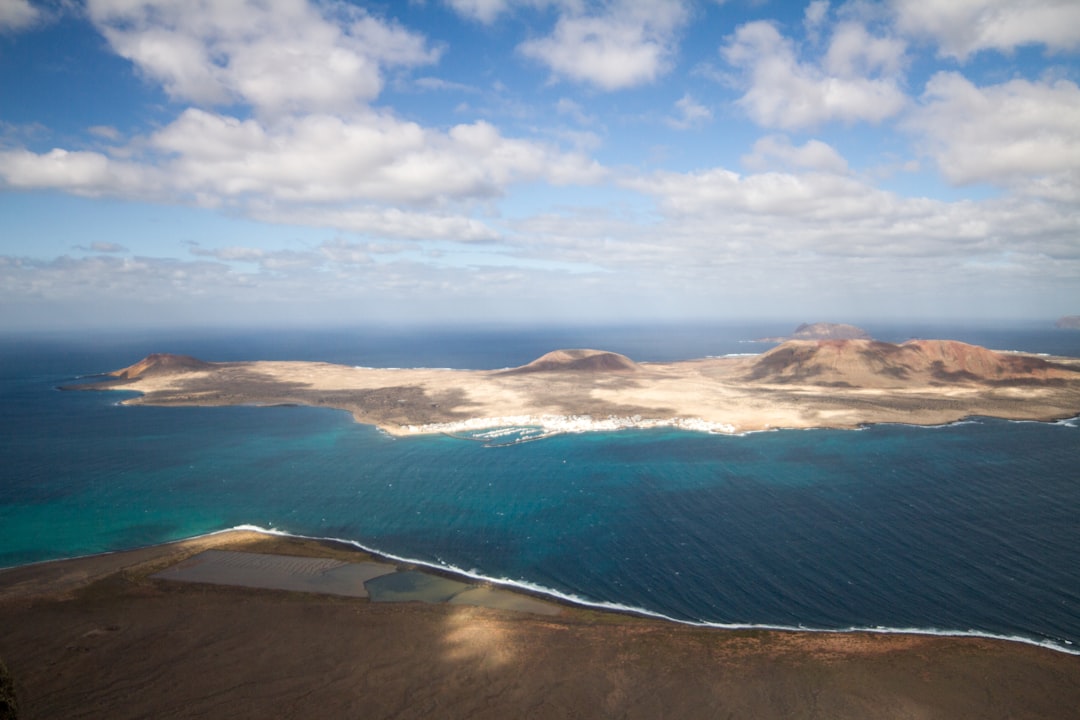 Mirador del Río: Manriques Aussichtspunkt auf Lanzarote - 35541 | Secret World Trip Planner