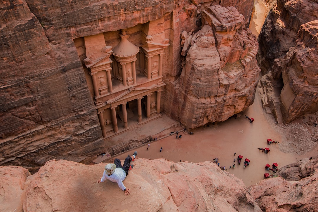 Piccola Petra: il gioiello nascosto dei Nabatei - 9CFX+MV2 | Secret World Trip Planner