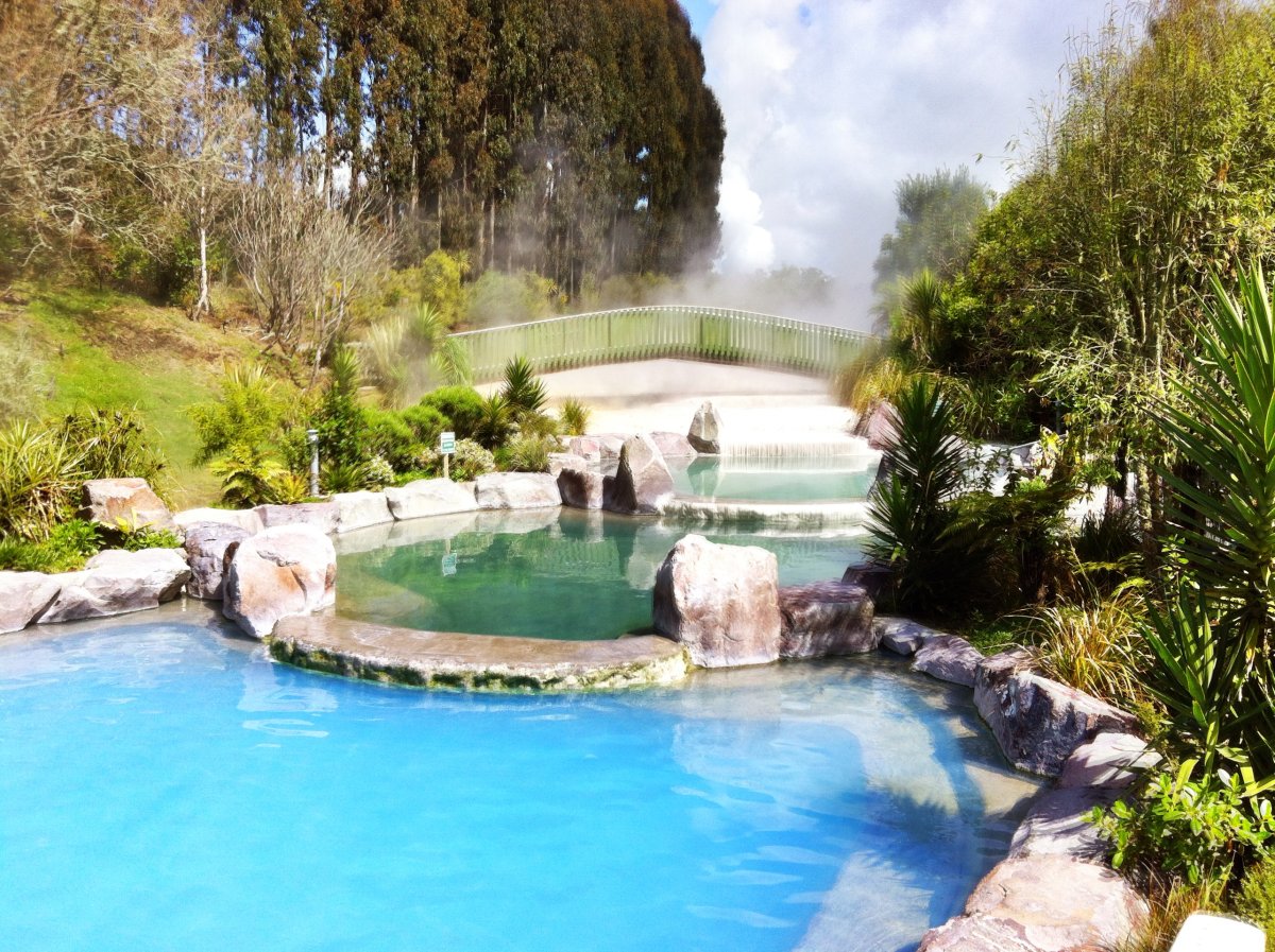 Terme di Taupō: baños geotérmicos en Nueva Zelanda - Hilltop | Secret World Trip Planner