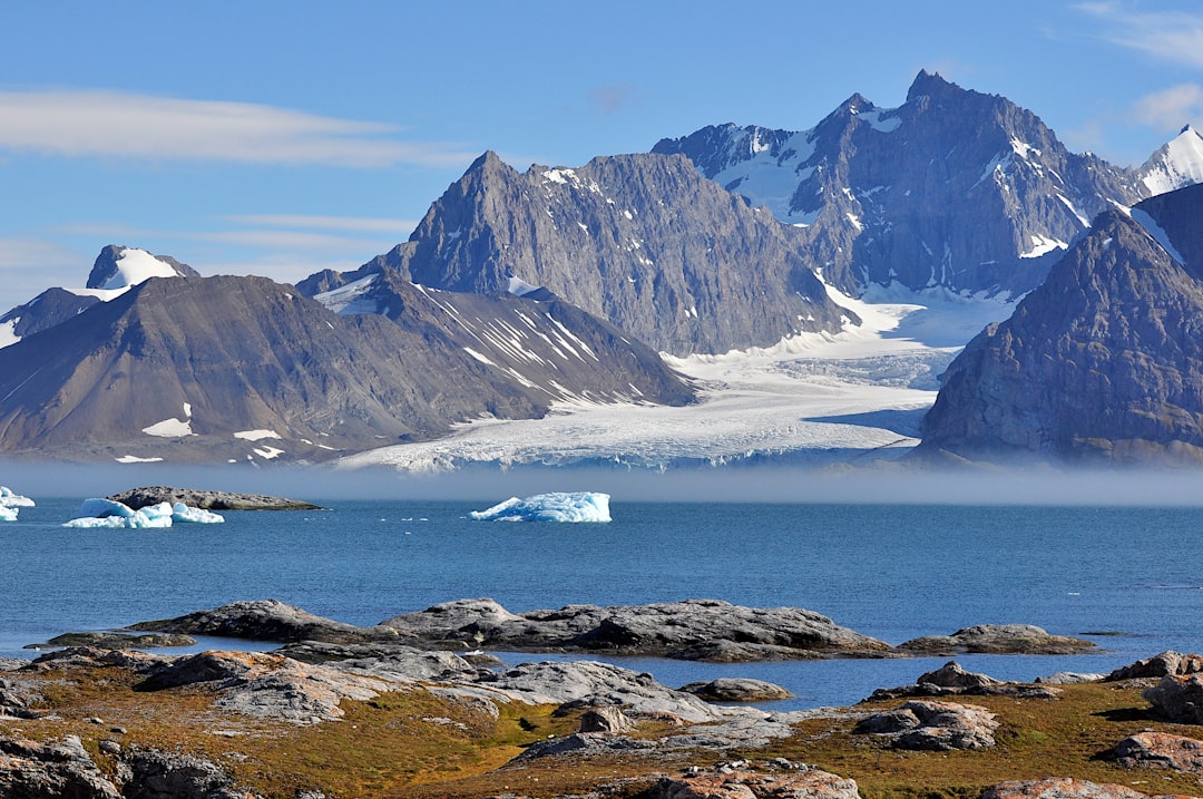 Scopri l'Arctic: un viaggio nel cuore del cambiamento climatico | Secret World Trip Planner