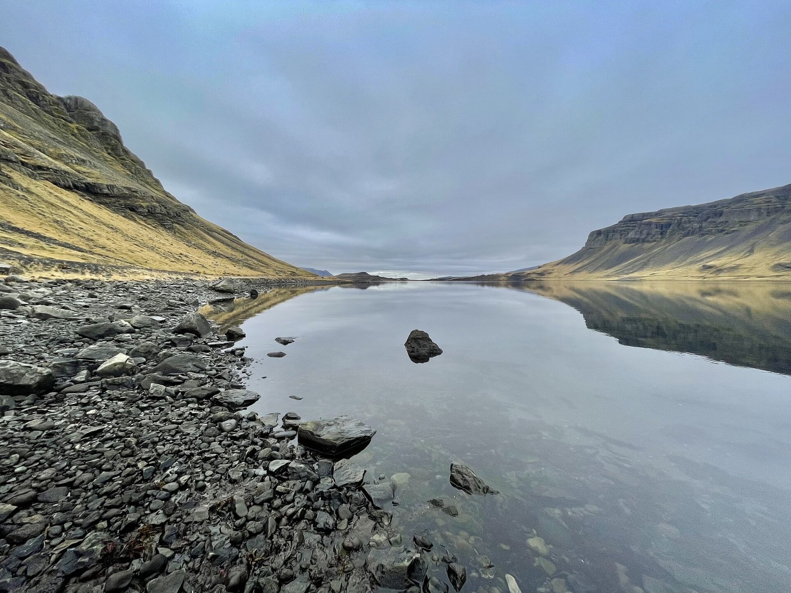 Múlafjall : La Magie de la Montagne Islandaise | Secret World Trip Planner