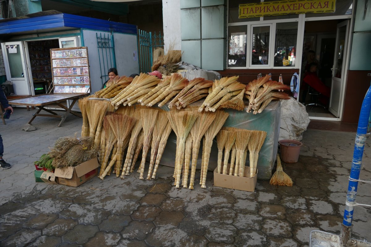 Osh Bazaar en Biškek: el mercado de Kirguistán - Biškek | Secret World Trip Planner