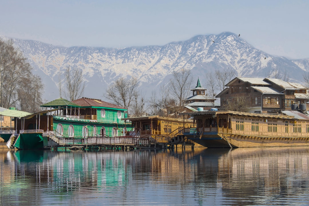 Guía completa de los Jardines Shalimar en Srinagar - Shalimar | Secret World Trip Planner