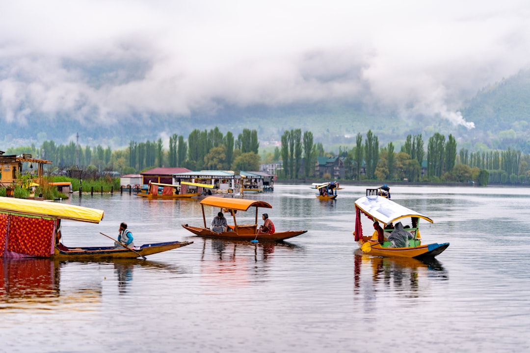 Guía completa de los Jardines Shalimar en Srinagar - Shalimar | Secret World Trip Planner