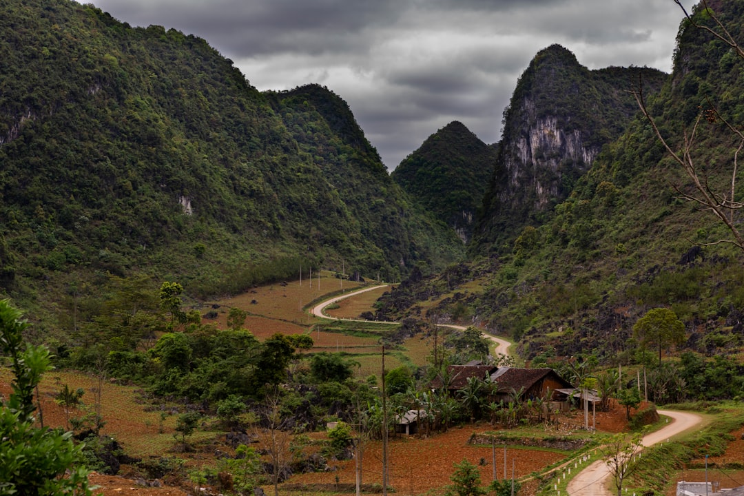 Hang Én: dormire dentro la terza grotta più grande del mondo - Thuong Trach | Secret World Trip Planner