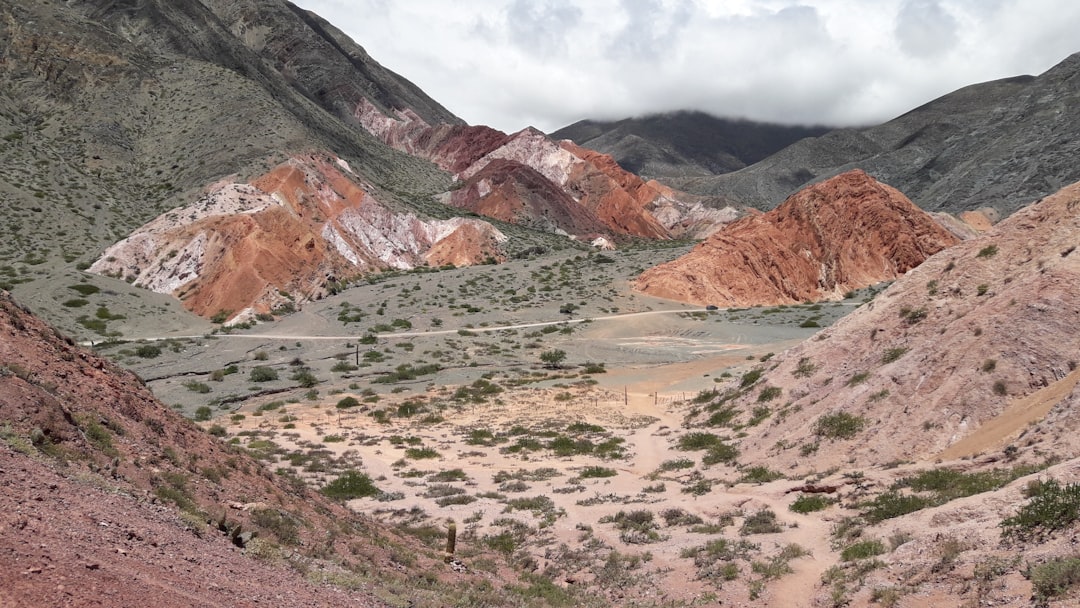 Cerro de los Siete Colores: atardeceres en Purmamarca — Y4618 Purmamarca
