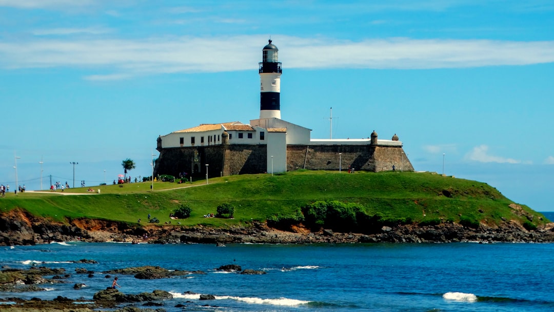 Farol da Barra de São João: el faro colonial de Brasil - Salvador - BA | Secret World Trip Planner