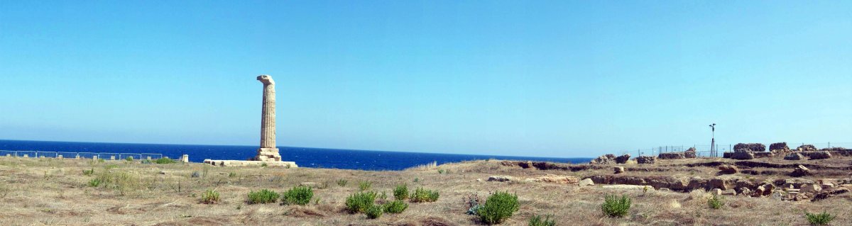 Capo Colonna: il faro e il tempio di Hera a Crotone - SP50 | Secret World Trip Planner