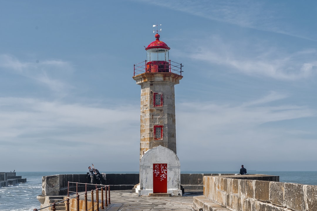 Farol d'Albarnaz : le phare isolé des Açores - Estr. do Farol | Secret World Trip Planner