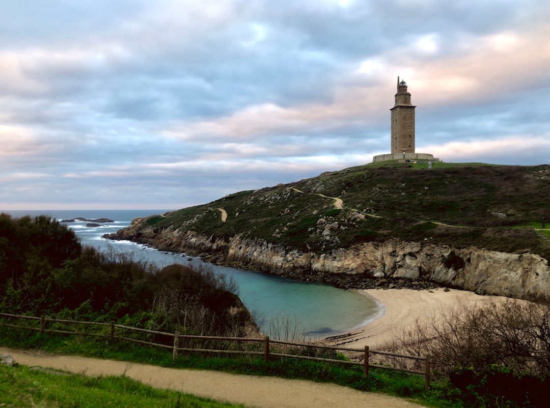 Farol de Albarnaz: el faro solitario de Azores - Estr. do Farol | Secret World Trip Planner