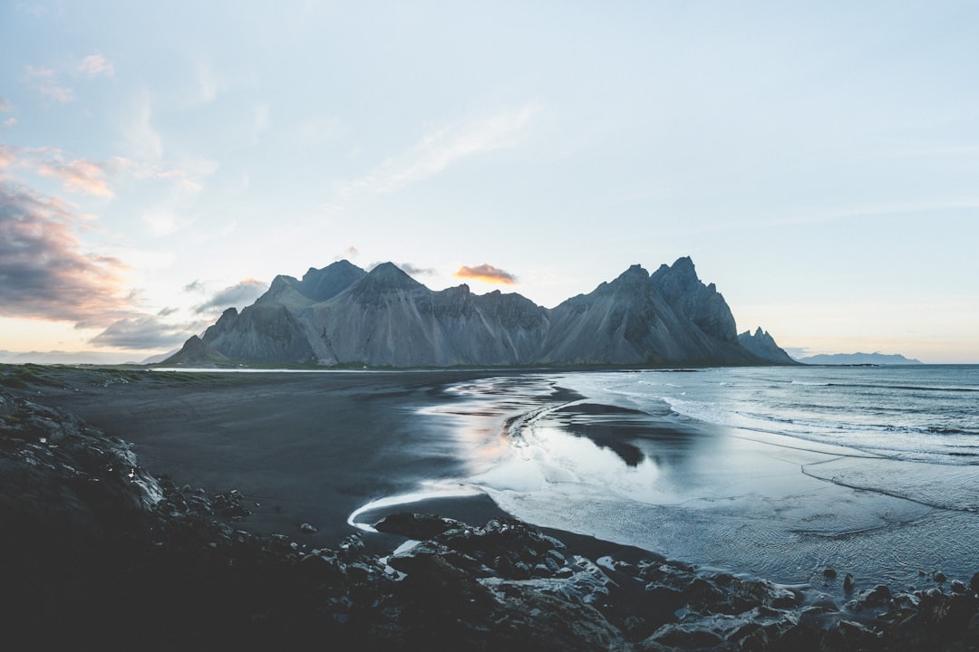 Entdecken Sie die Magie des Kerling-Berges in Island | Secret World Trip Planner