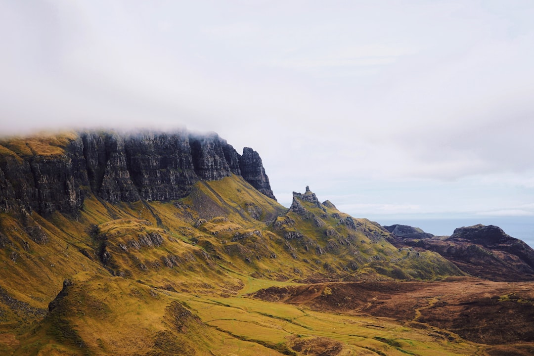 Descubrir Sgor nam Fiannaidh: un rincón de naturaleza virgen en Escocia - MXH7+Q4 Ballachulish | Secret World Trip Planner