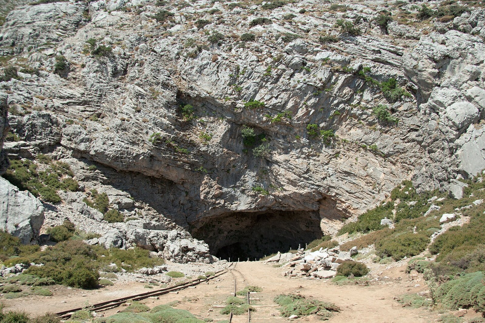 Descubre la Gruta de Ideo: un viaje a la historia griega - 6R5H+7H Anogia | Secret World Trip Planner