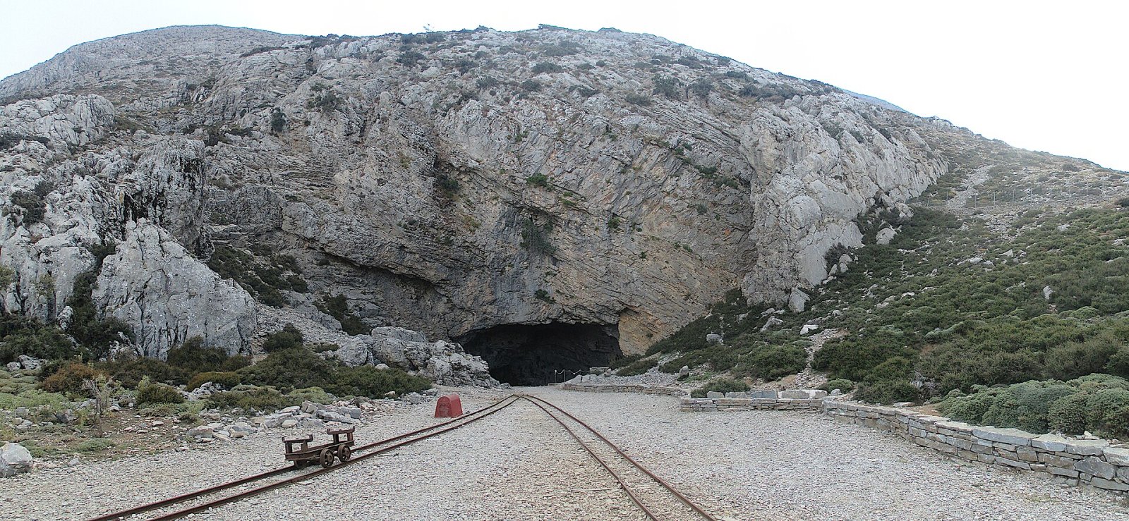 Descubre la Gruta de Ideo: un viaje a la historia griega - 6R5H+7H Anogia | Secret World Trip Planner