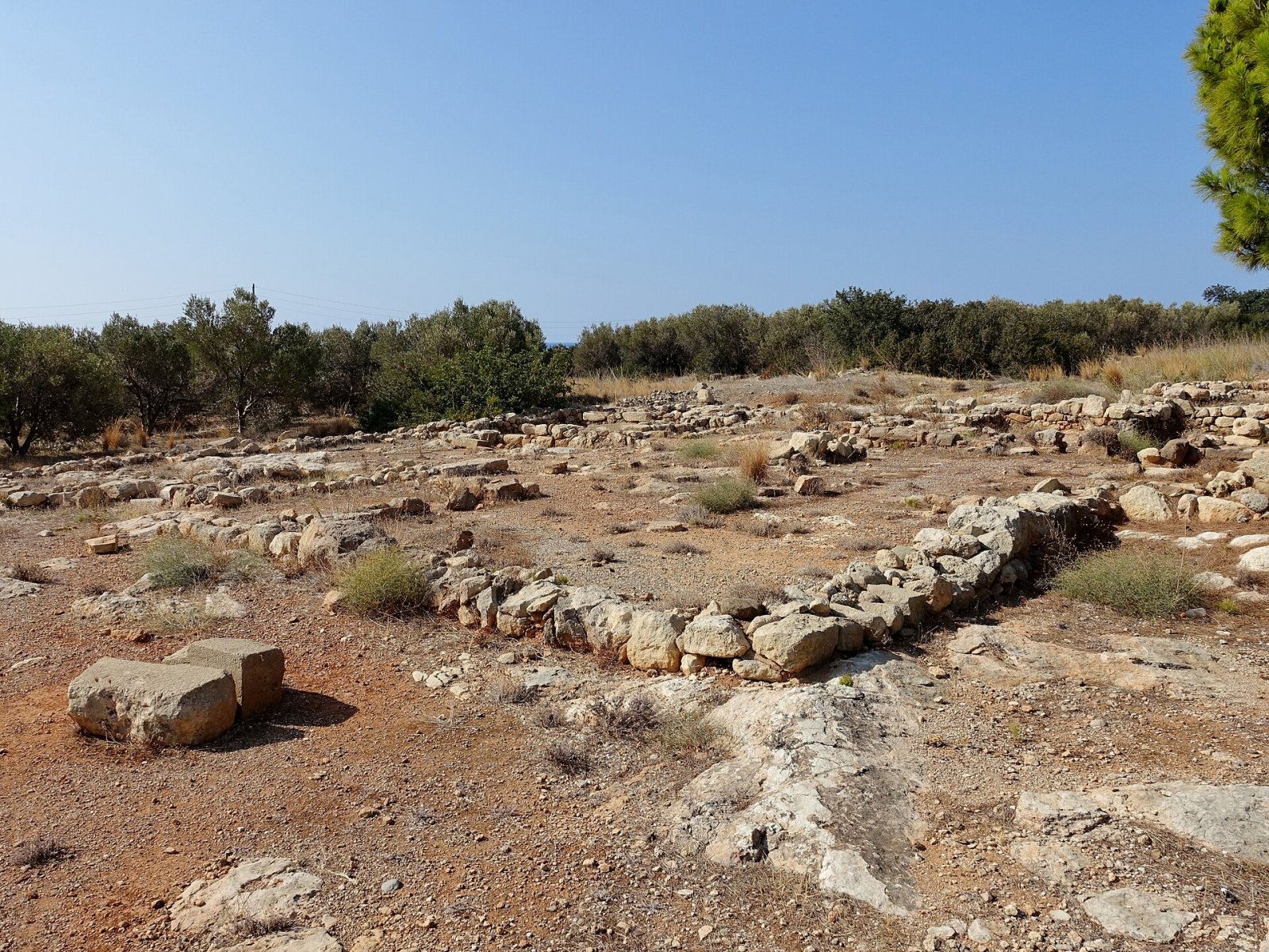 Die Erkundung der minoischen Villa von Makrygialos in Griechenland — 2XRH+XF Makrygialos Lasithiou