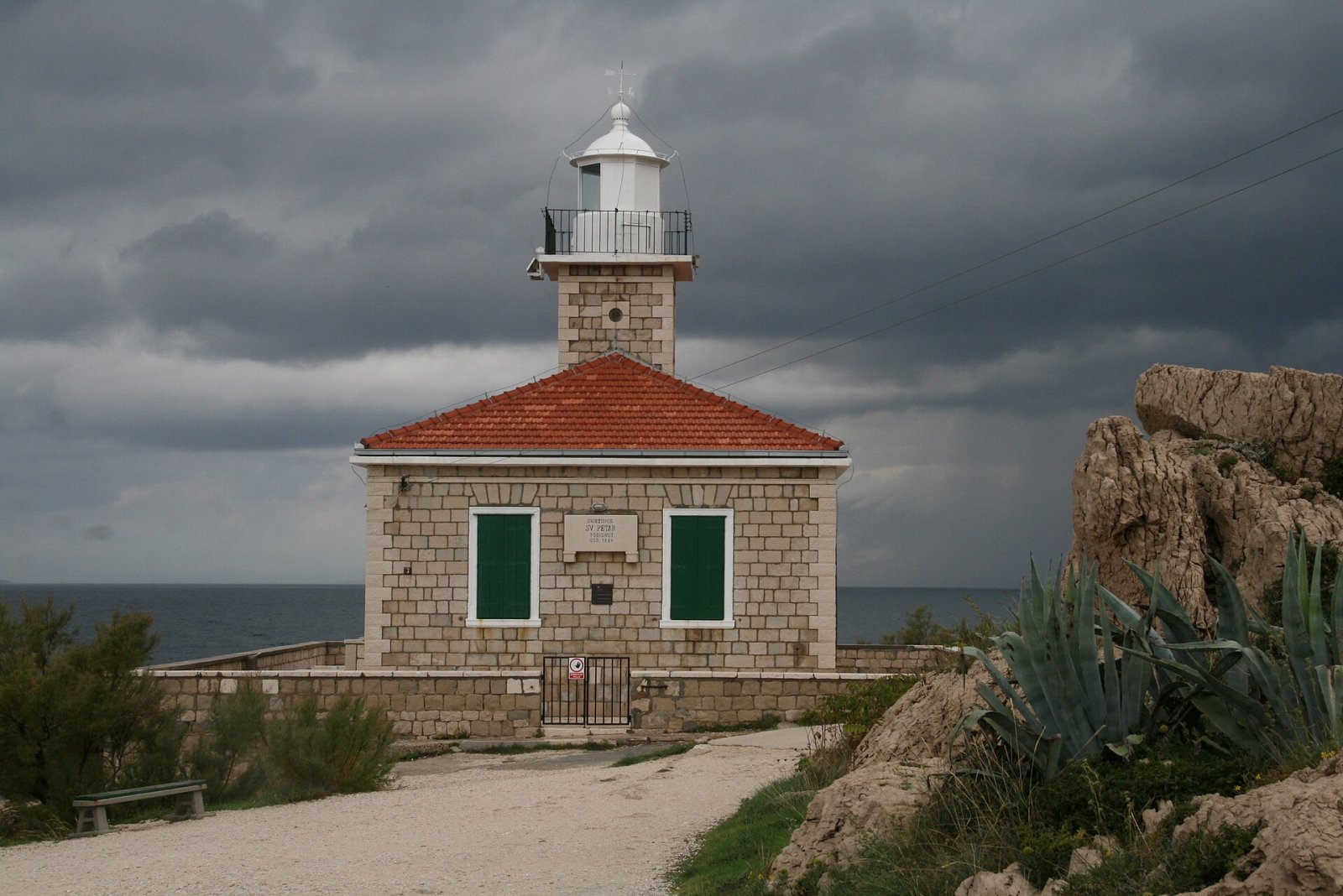 Explorar Sveti Petar: una joya cultural de Croacia — Makarska