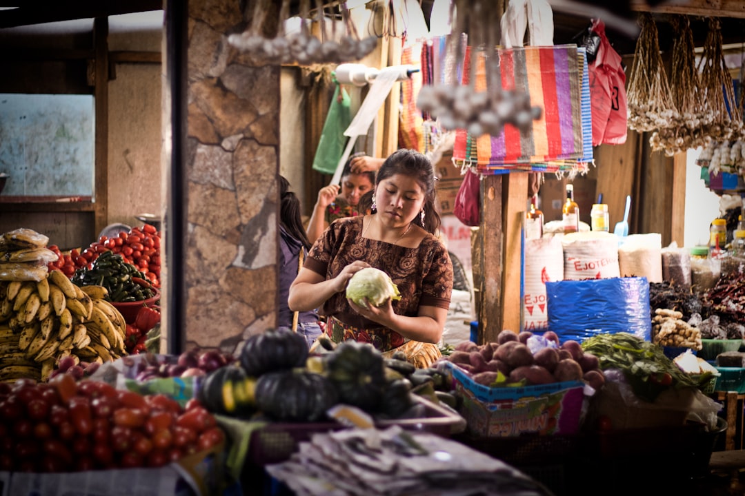 Chichicastenango Market: Colors and Maya Rituals - 6a Calle | Secret World Trip Planner