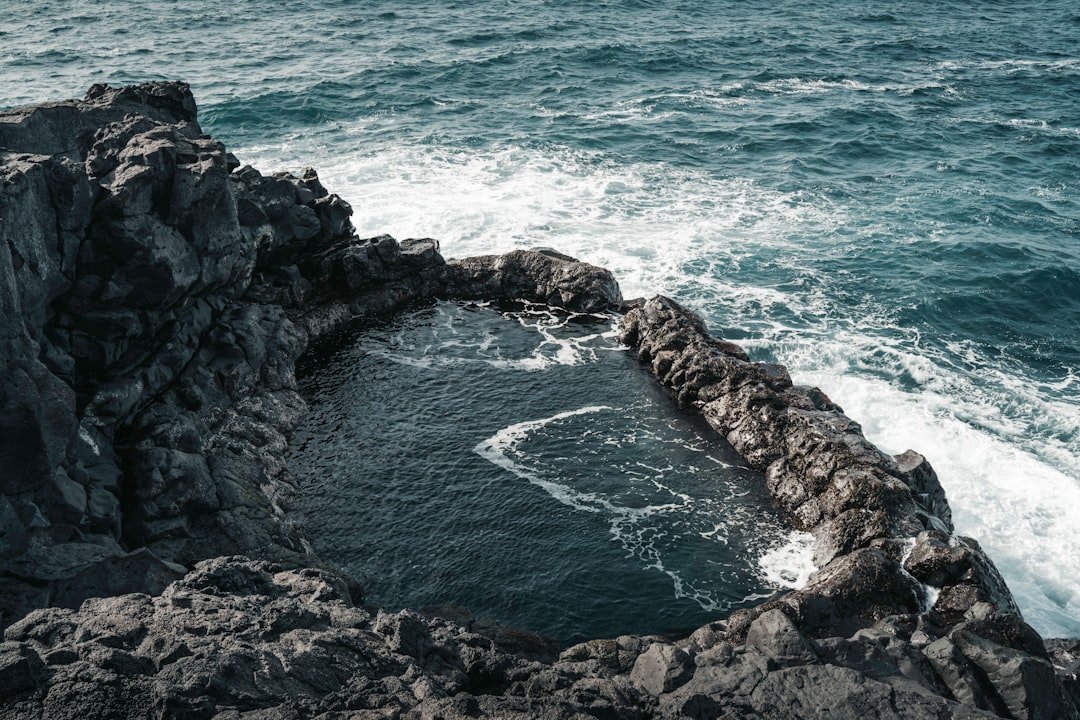 Brimketill: la piscina de lava en Reykjanes - 241 | Secret World Trip Planner