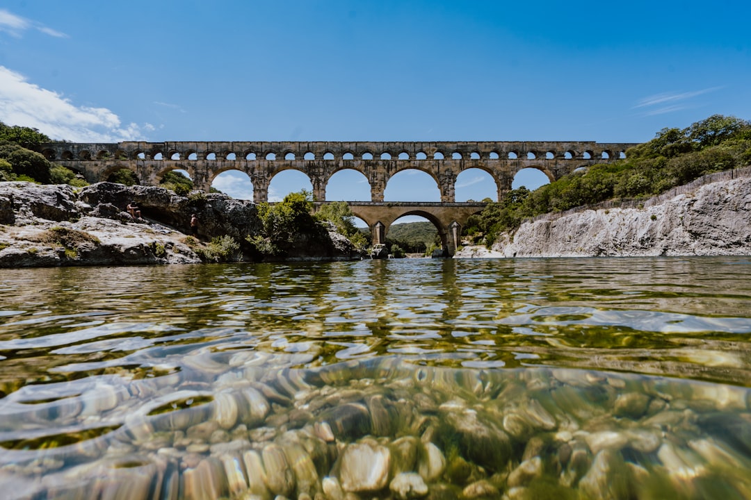 Pont du Diable à Aniane : le pont médiéval sur l'Hérault — st Jean de Fos et
