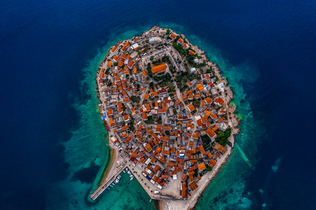 Križić: Un rincón de naturaleza virgen en Croacia - Podgora | Secret World Trip Planner