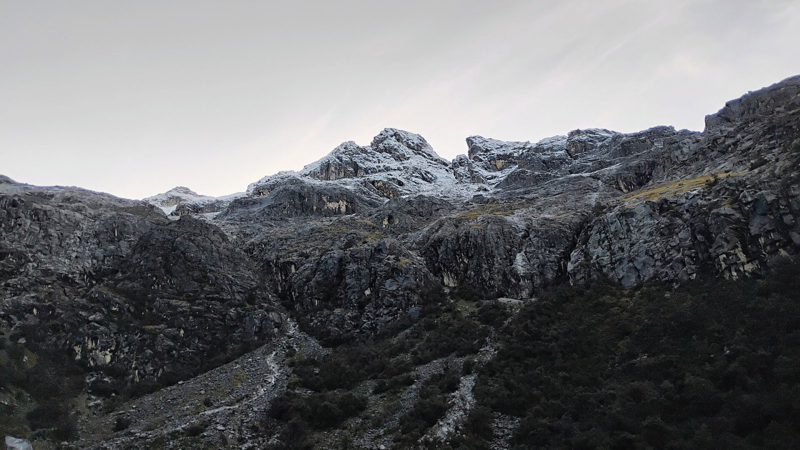 Découvrez la majesté du Mont Urus au Pérou — Collon
