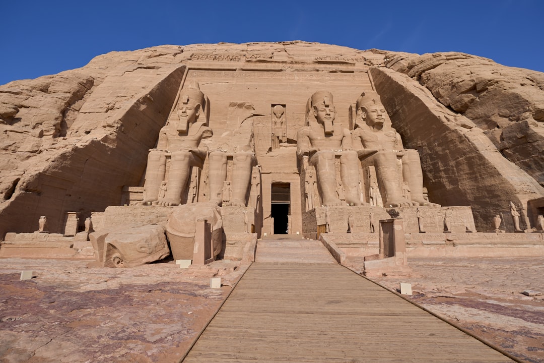 Descubre Abu Ballas: un tesoro natural en Egipto
