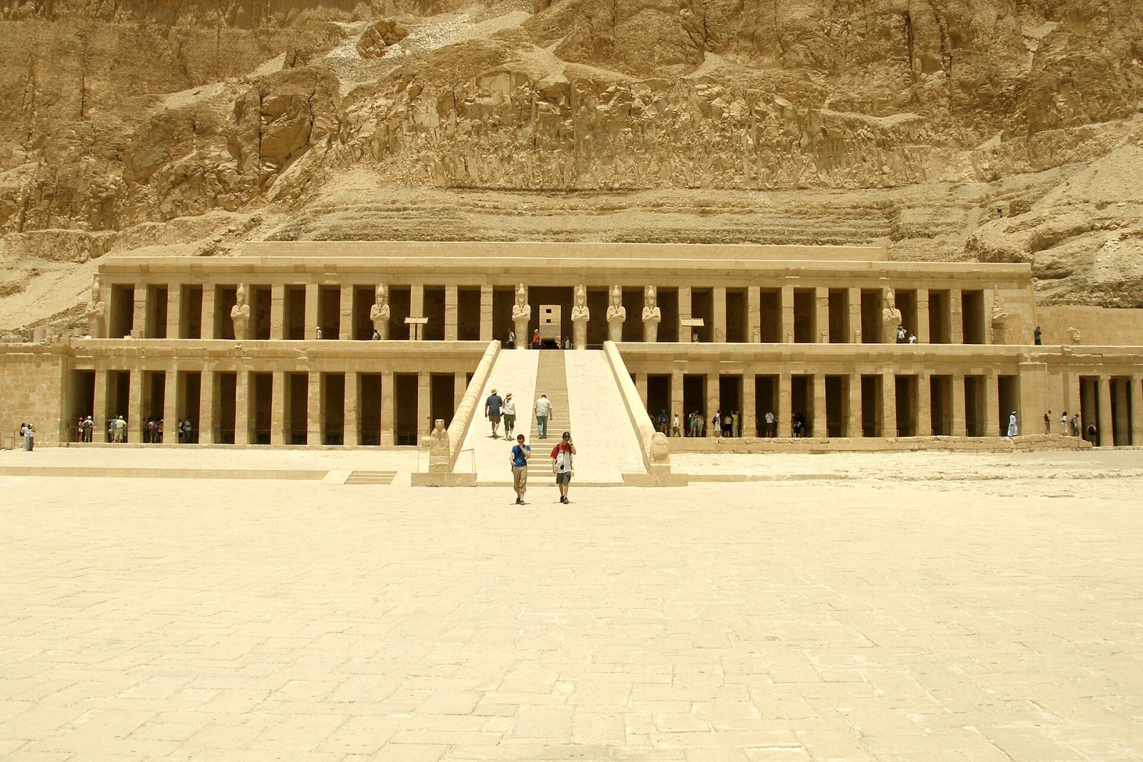 The Mortuary Temple of Hatshepsut: A Masterpiece of Ancient Egypt — Al Qarna