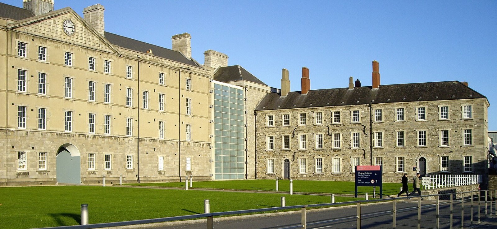 Visita el National Museum of Ireland en Collins Barracks — Dublin