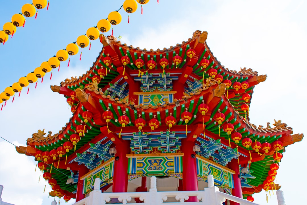 Scopri il fascino del Chinese Temple in Malaysia - Labuan | Secret World Trip Planner