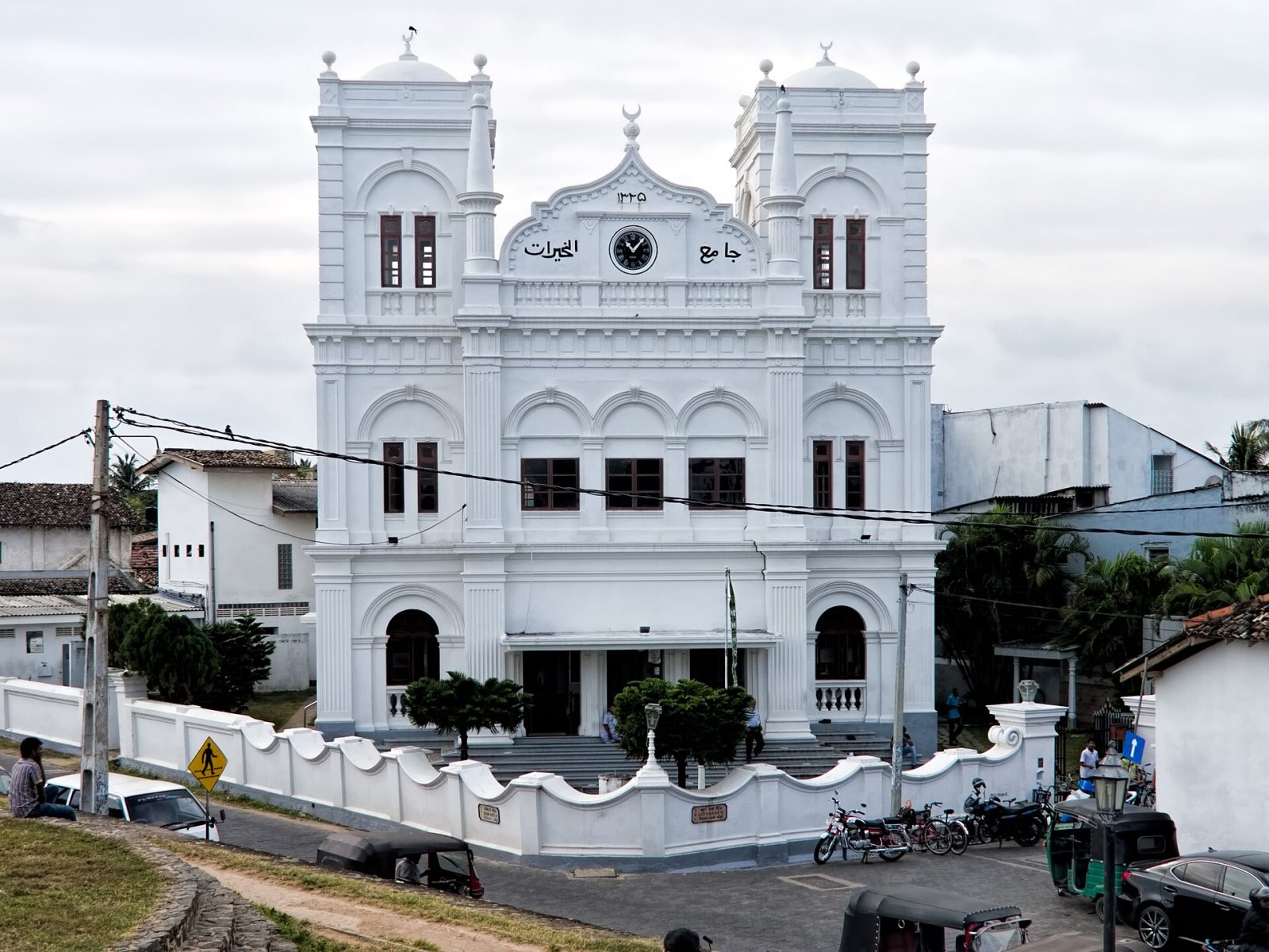 Discover the Jumma Mosque in Bambalapitiya: a Cultural Gem - Colombo | Secret World Trip Planner
